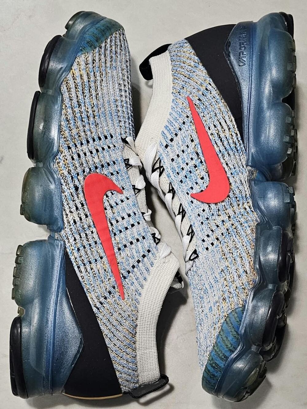 Nike Air VaporMax Flyknit 3 Superman White Photo Blue Red Men's Size 9.5 AJ6900